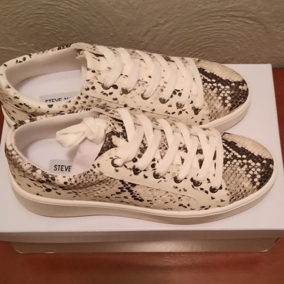 Steve Madden Platform Sneaker - Picture 5 of 8